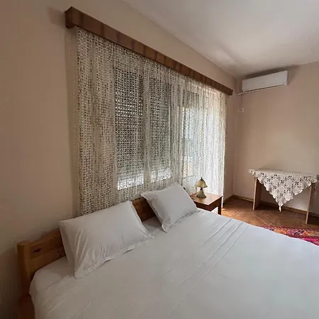 Historical Center Flat ティラナ