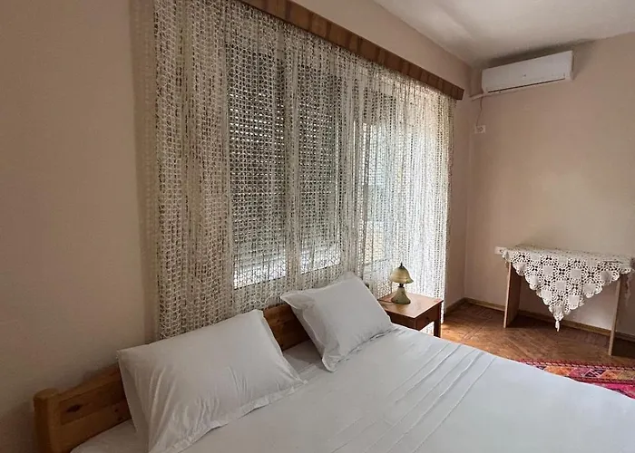 Historical Center Flat ティラナ