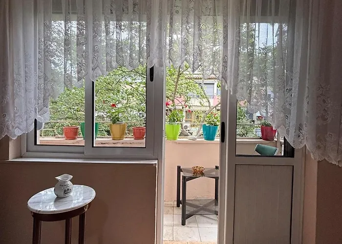 Historical Center Flat アパート ティラナ